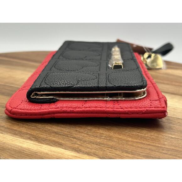 Betsey Johnson Wristlet Wallet Heart Quilted Zip Strap Floral Black Red Gold - Picture 12 of 13